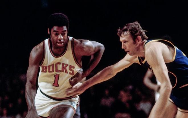 其中3次由 其中3次由