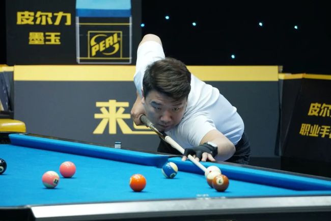 轻球员甚至 轻球员甚至